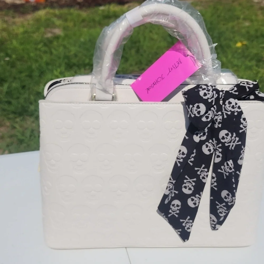 BETSEY JOHNSON SKULL SATCHEL